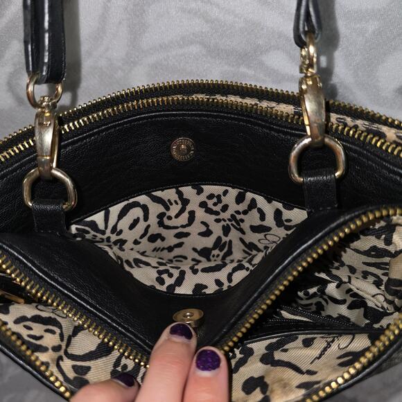 Jessica Simpson Black Faux Leather Crossbody Purse with Gold Metallic Accents - Picture 5 of 10